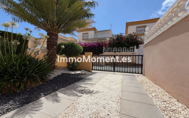 Resale - Apartment - Orihuela Costa - Villamartín