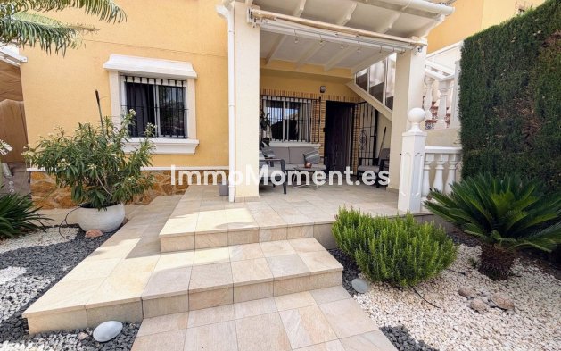 Resale - Apartment - Orihuela Costa - Villamartín