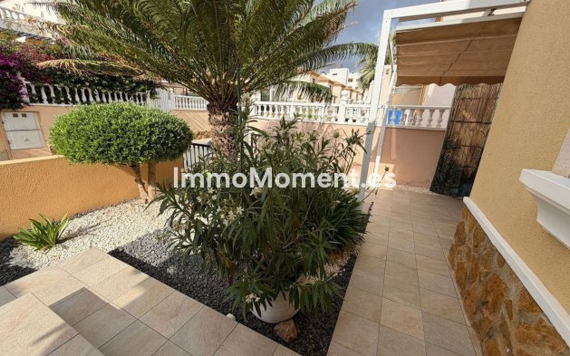 Resale - Apartment - Orihuela Costa - Villamartín