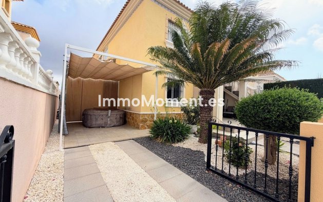 Resale - Apartment - Orihuela Costa - Villamartín
