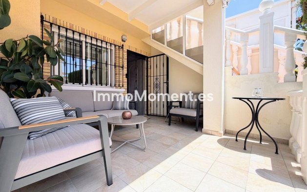 Resale - Apartment - Orihuela Costa - Villamartín