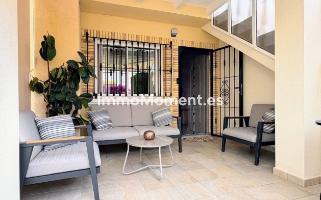 Resale - Apartment - Orihuela Costa - Villamartín