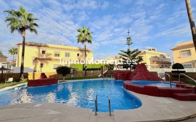 Resale - Apartment - Orihuela Costa - Villamartín
