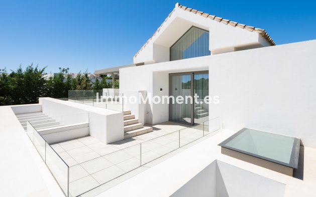 Obra nueva - Villa independiente - Estepona  - Estepona