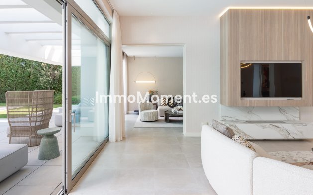 Obra nueva - Villa independiente - Estepona  - Estepona