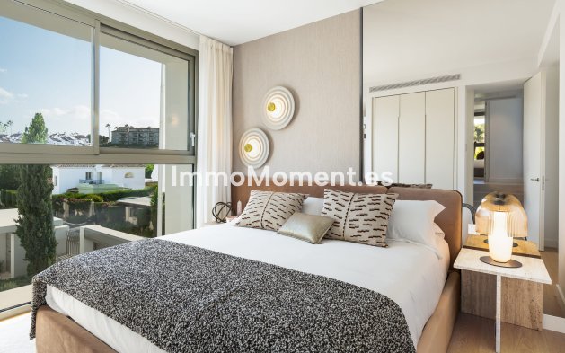 Obra nueva - Villa independiente - Estepona  - Estepona