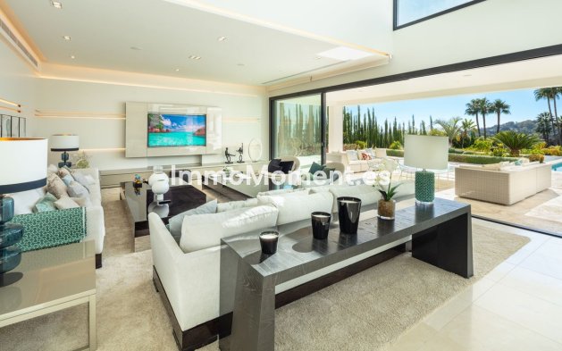 Wiederverkauf - Freistehende Villa - Marbella - Nueva Andalucía