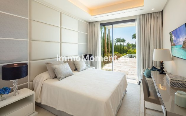 Wiederverkauf - Freistehende Villa - Marbella - Nueva Andalucía