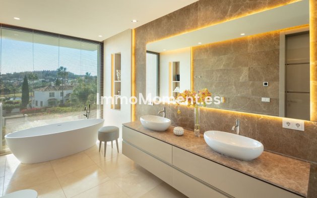 Wiederverkauf - Freistehende Villa - Marbella - Nueva Andalucía
