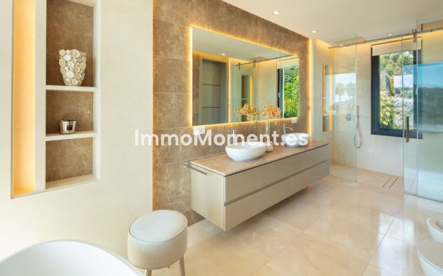 Wiederverkauf - Freistehende Villa - Marbella - Nueva Andalucía