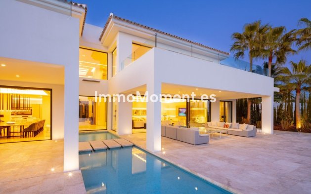 Wiederverkauf - Freistehende Villa - Marbella - Nueva Andalucía