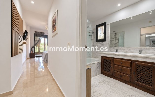 Revente - Appartement - Estepona  - Estepona Centro