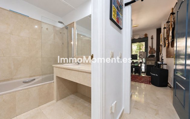 Revente - Appartement - Estepona  - Estepona Centro