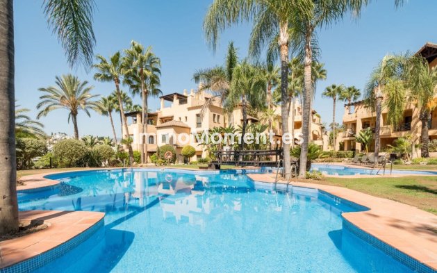 Revente - Appartement - Estepona  - Estepona Centro