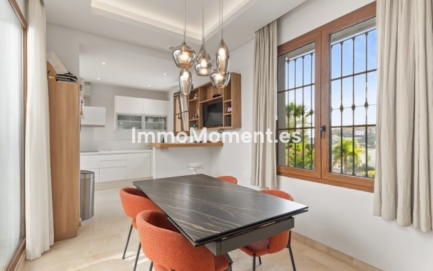 Resale - Detached villa - Estepona - Estepona Centro