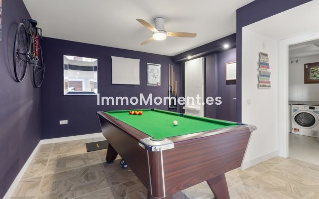 Resale - Detached villa - Estepona - Estepona Centro