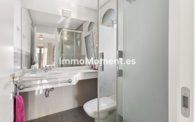 Resale - Detached villa - Estepona - Estepona Centro