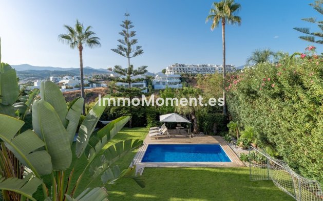 Resale - Detached villa - Estepona - Estepona Centro
