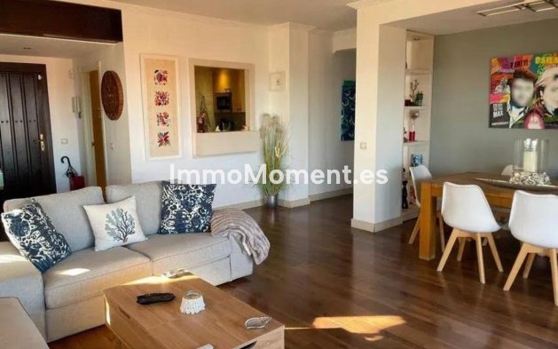 Resale - Apartment - Estepona - Estepona Centro