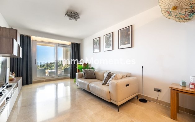 Resale - Apartment - Marbella - La Mairena