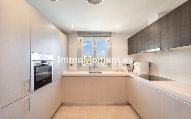 Resale - Apartment - Marbella - La Mairena