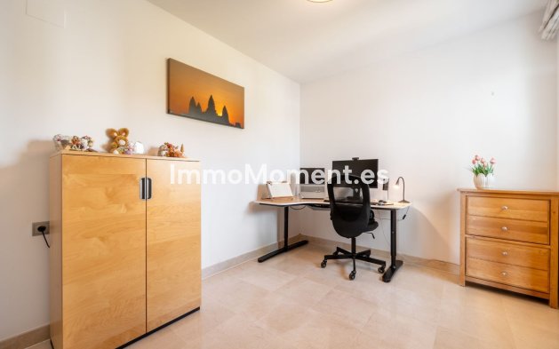 Resale - Apartment - Marbella - La Mairena