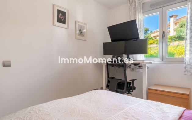 Resale - Apartment - Marbella - La Mairena