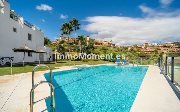 Resale - Apartment - Marbella - La Mairena