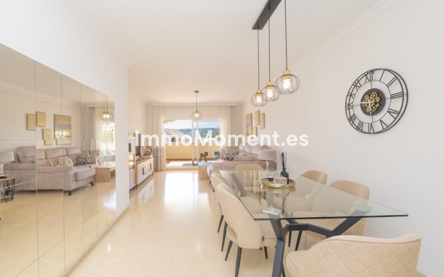 Resale - Apartment - Marbella - Elviria