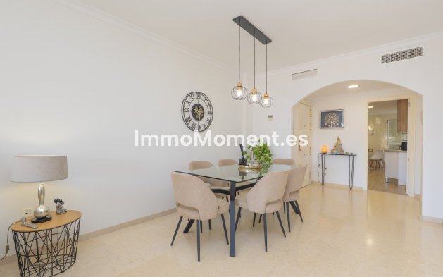 Resale - Apartment - Marbella - Elviria
