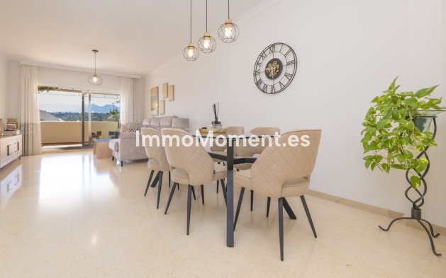 Resale - Apartment - Marbella - Elviria