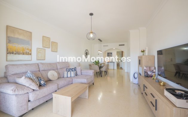 Resale - Apartment - Marbella - Elviria