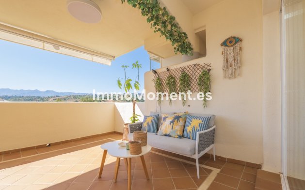 Resale - Apartment - Marbella - Elviria