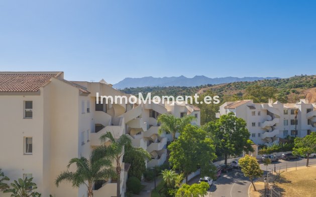 Resale - Apartment - Marbella - Elviria