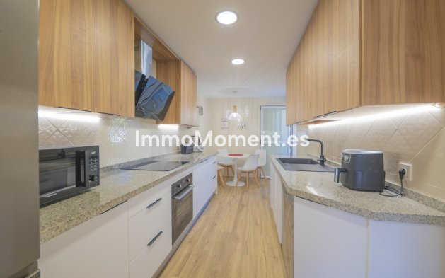 Resale - Apartment - Marbella - Elviria