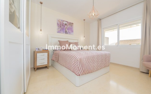 Resale - Apartment - Marbella - Elviria