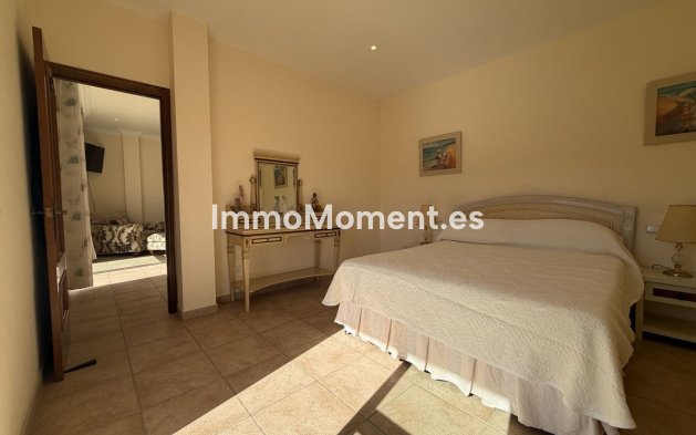 Resale - Detached villa - Estepona - Valle Romano