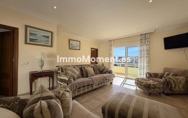 Resale - Detached villa - Estepona - Valle Romano