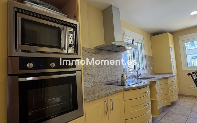 Resale - Detached villa - Estepona - Valle Romano