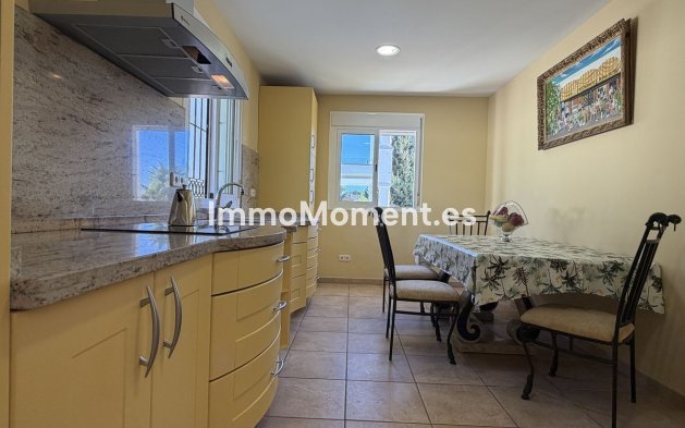 Resale - Detached villa - Estepona - Valle Romano