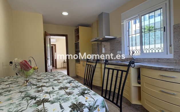 Resale - Detached villa - Estepona - Valle Romano