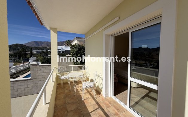 Resale - Detached villa - Estepona - Valle Romano