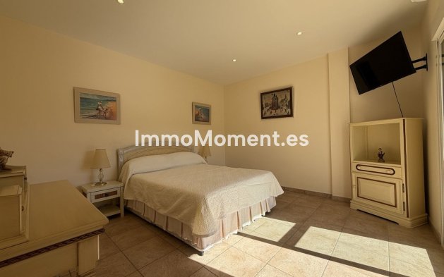 Resale - Detached villa - Estepona - Valle Romano