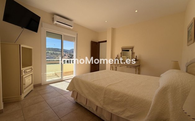 Resale - Detached villa - Estepona - Valle Romano