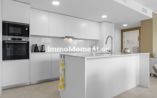 Resale - Apartment - Estepona - Estepona Centro