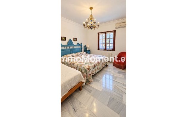 Wiederverkauf - Freistehende Villa - Marbella - Nueva Andalucía