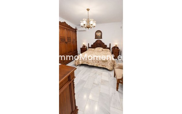 Wiederverkauf - Freistehende Villa - Marbella - Nueva Andalucía