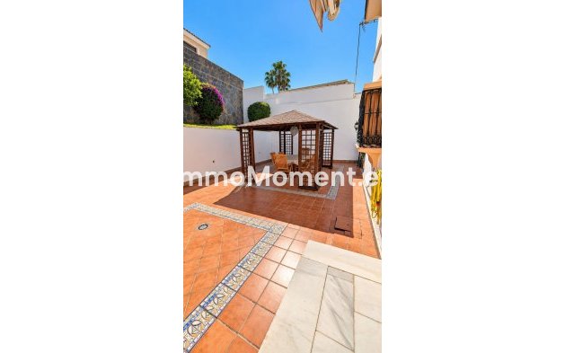 Wiederverkauf - Freistehende Villa - Marbella - Nueva Andalucía