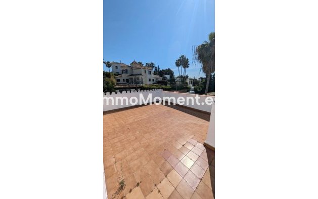 Wiederverkauf - Freistehende Villa - Marbella - Nueva Andalucía