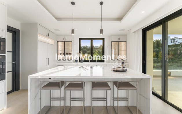 Reventa - Villa independiente - Estepona  - Estepona Centro